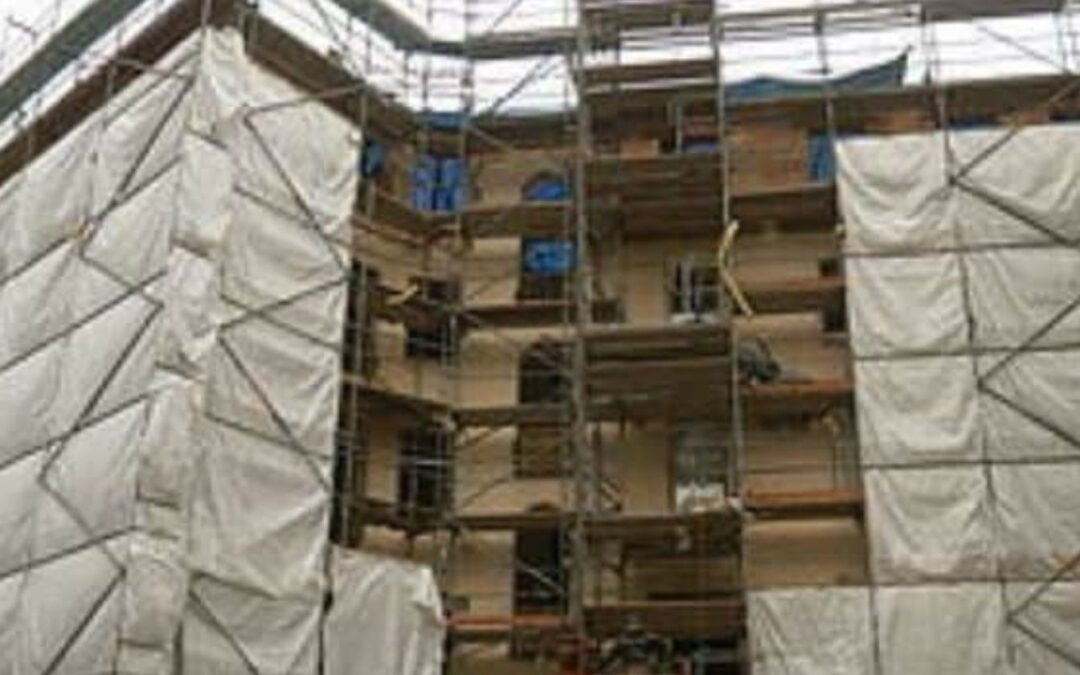 SANIERUNG WOHN- U. GESCHÄFTSHAUS